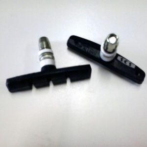 Sapata Mtb 68 Mm Preto P/ V-brake C/ Parafuso E Porca Allen