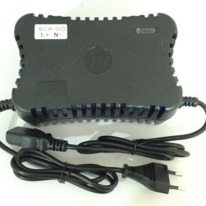 Carregador P/ Bicicleta Elétrica 48 Volts P/ Bateria Chumbo