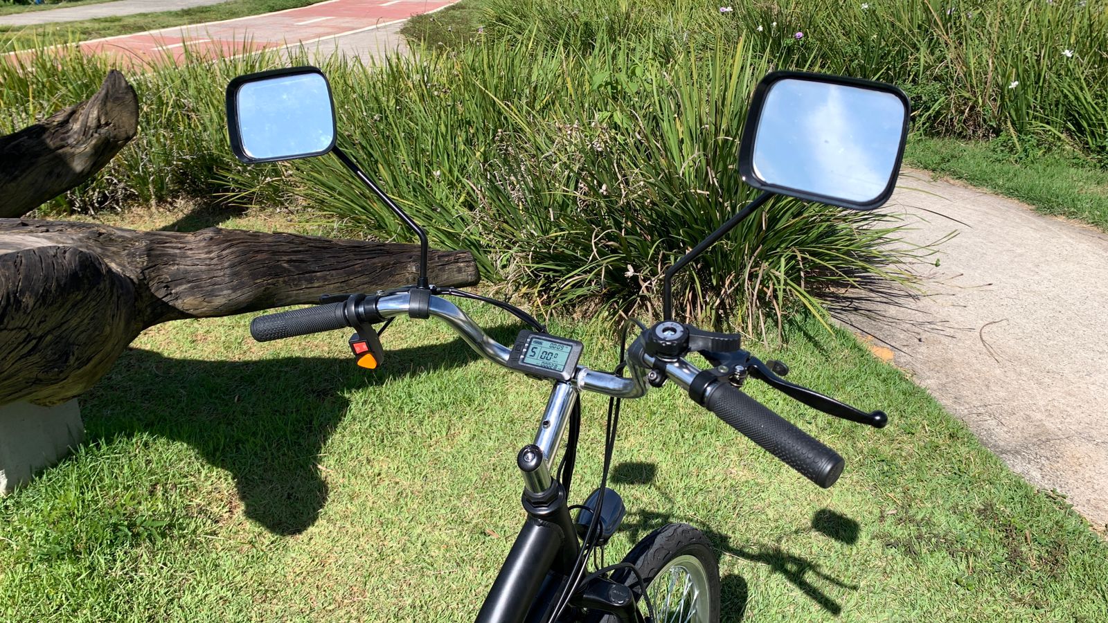 Triciclo Elétrico Modelo Schilder 350 Watts Com Bateria de Lithium - Imagem 4